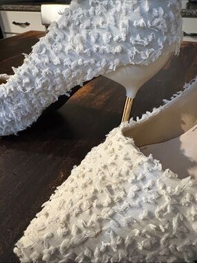Women's Pointed Toe White Textured Pumps Bohemian